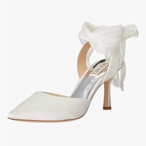 Badgley Mischka Women’s “Blaze” Satin Pump